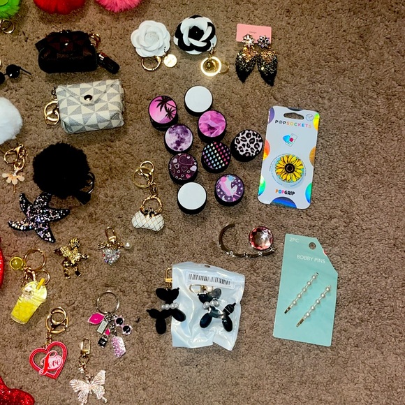 NWOT! Choose one! more not pictured here, keychains/ purse charms,purse holders🤩 - Picture 7 of 7